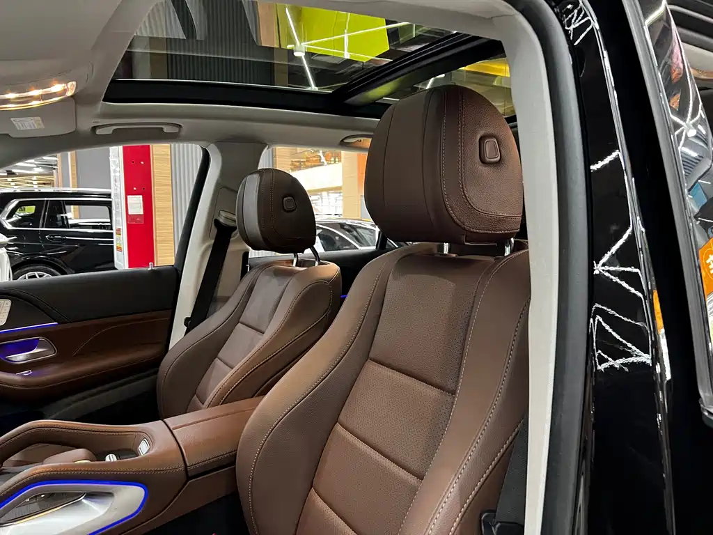 Mercedes-Benz GLE (Import) — миниатюра 14