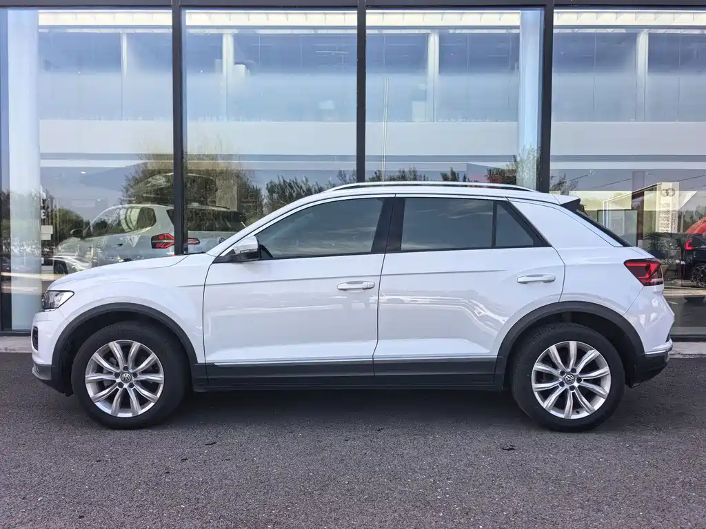 Volkswagen T-Roc — миниатюра 3