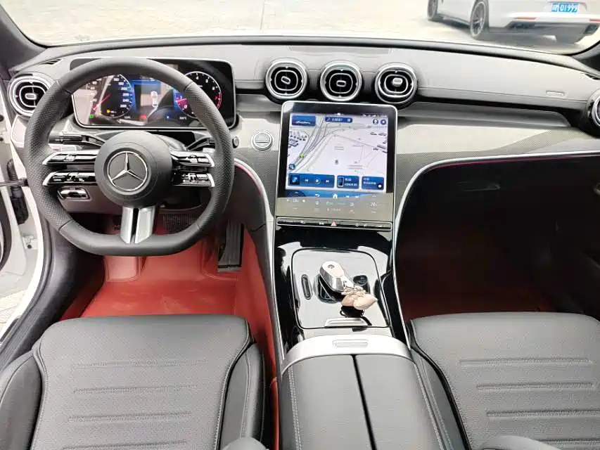 Mercedes-Benz C-Class — миниатюра 4