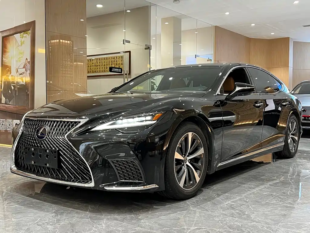 Lexus LS 2023