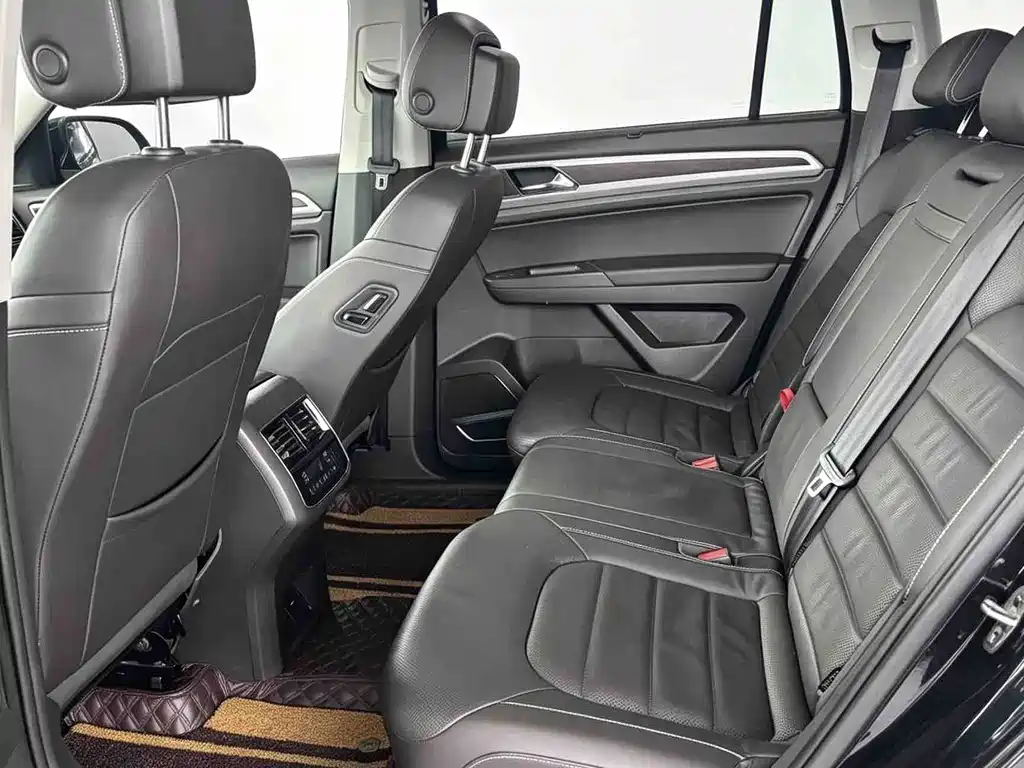 Volkswagen Teramont — миниатюра 6