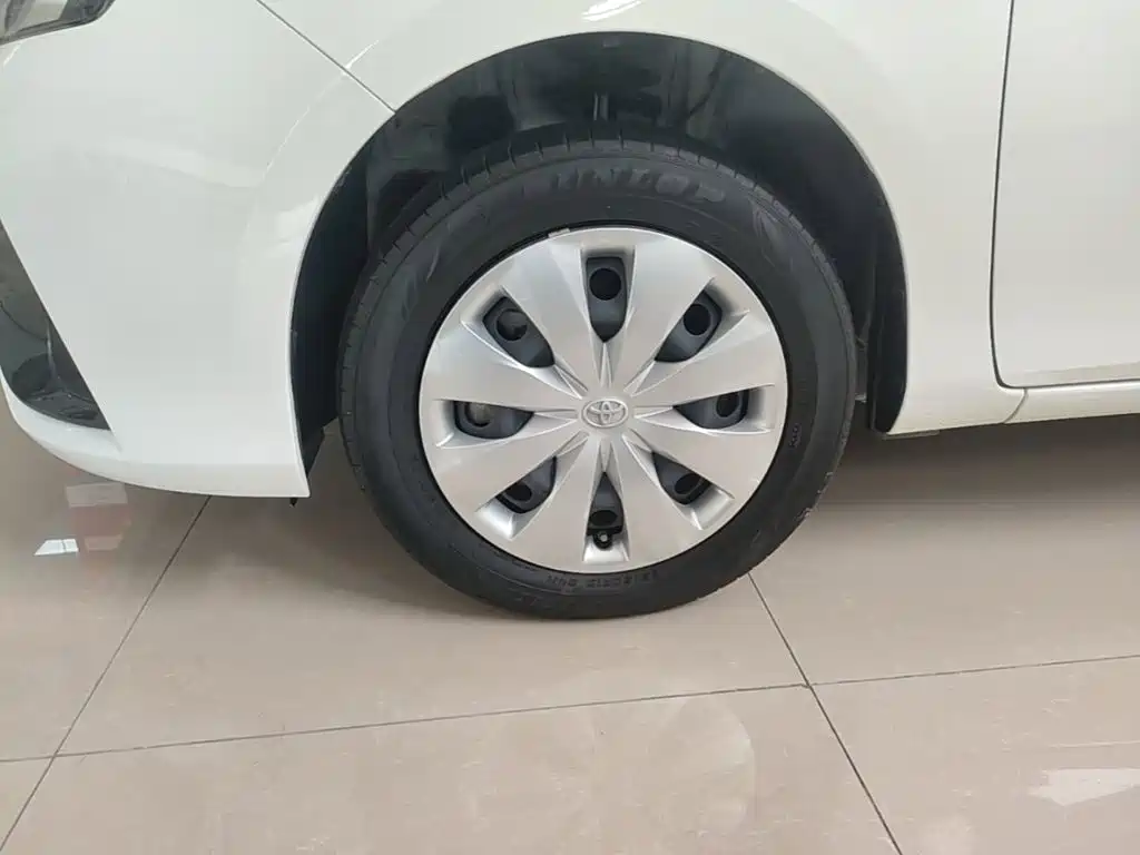 Toyota Yaris L — миниатюра 23