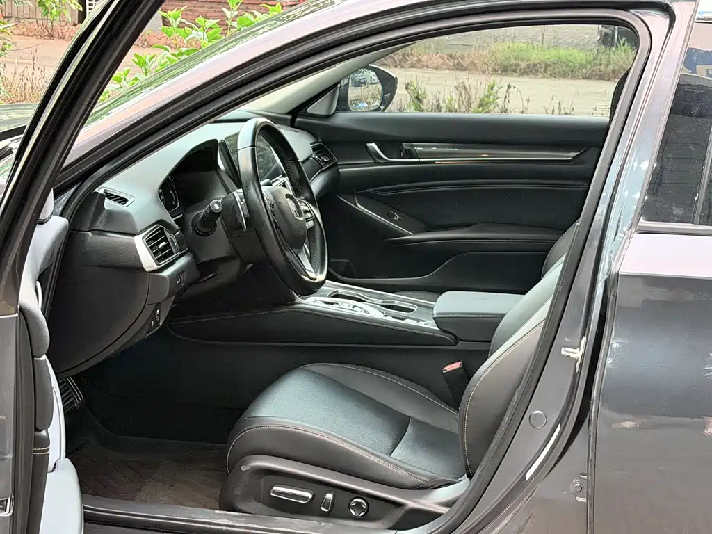 Honda Accord — миниатюра 6