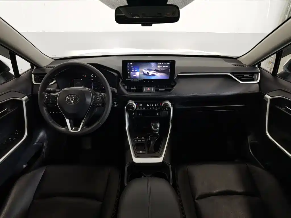 Toyota RAV4 — миниатюра 5
