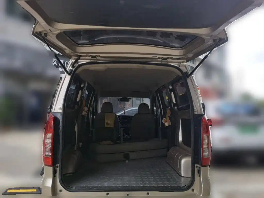 Wuling Hongguang V — миниатюра 20