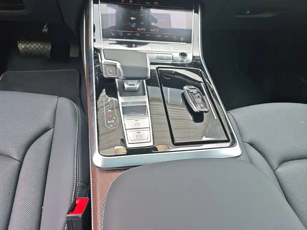 Audi Q7 — миниатюра 14