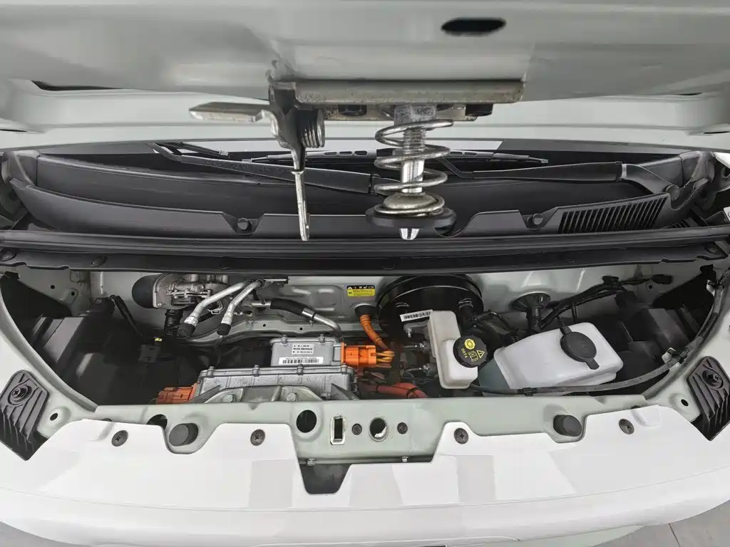 Wuling MINIEV — миниатюра 6