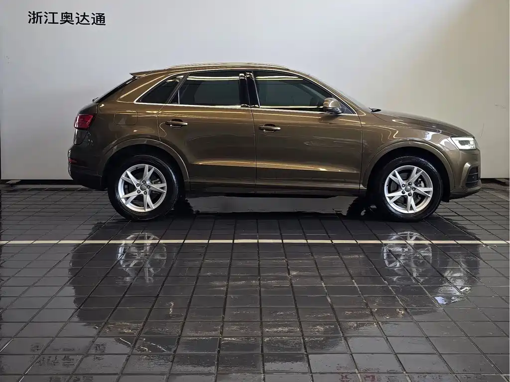 Audi Q3 — миниатюра 10