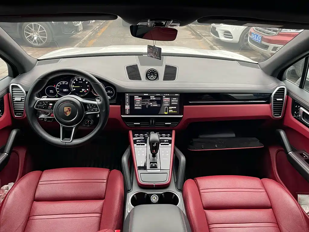 PORSCHE CAYENNE NEW ENERGY