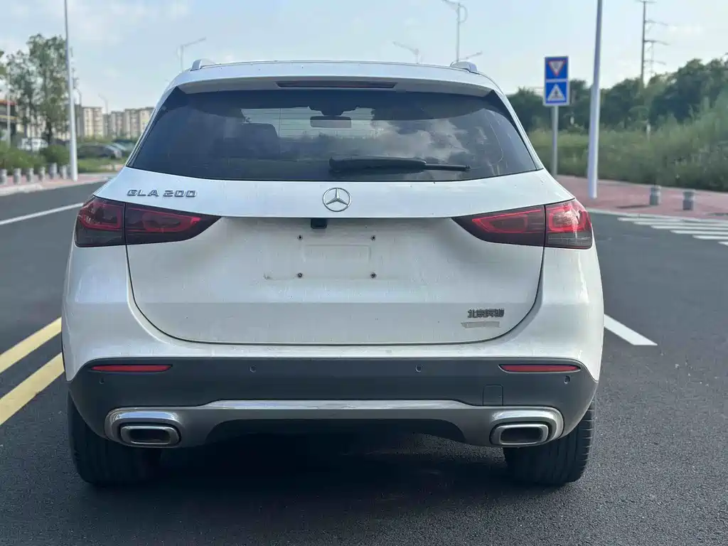 Mercedes-Benz GLA — миниатюра 8