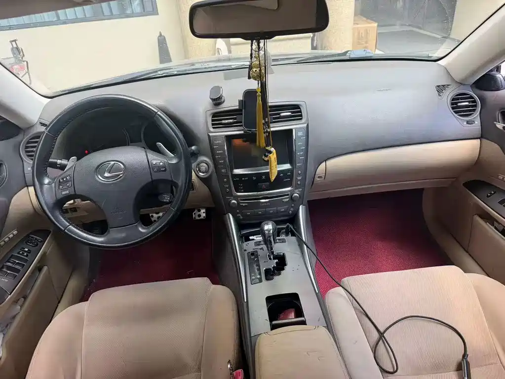 Lexus IS — миниатюра 8