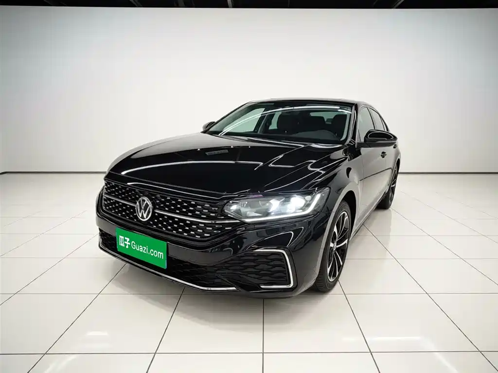 Volkswagen Passat 2025