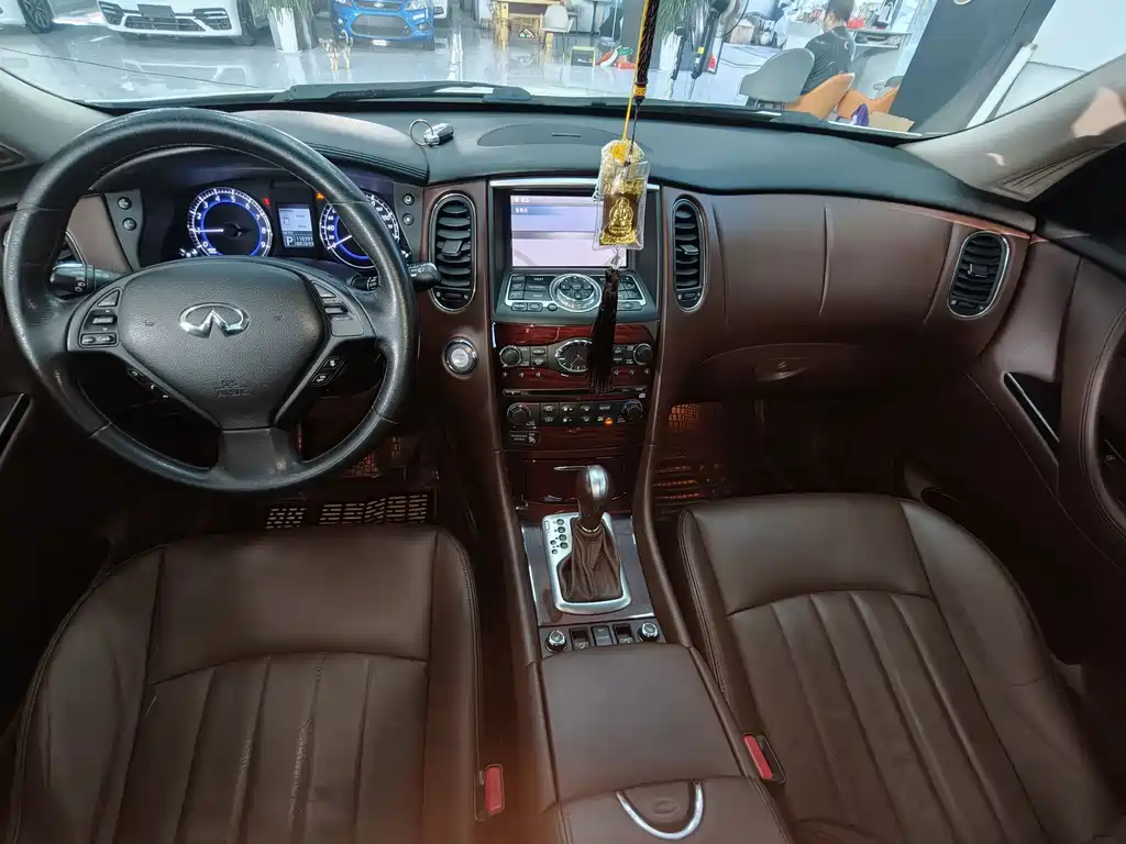 Infiniti QX50 (Import) — миниатюра 6