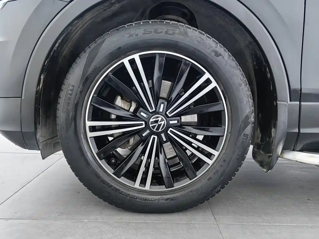 Volkswagen Tiguan L — миниатюра 17