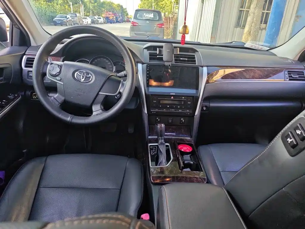 Toyota Camry — миниатюра 13