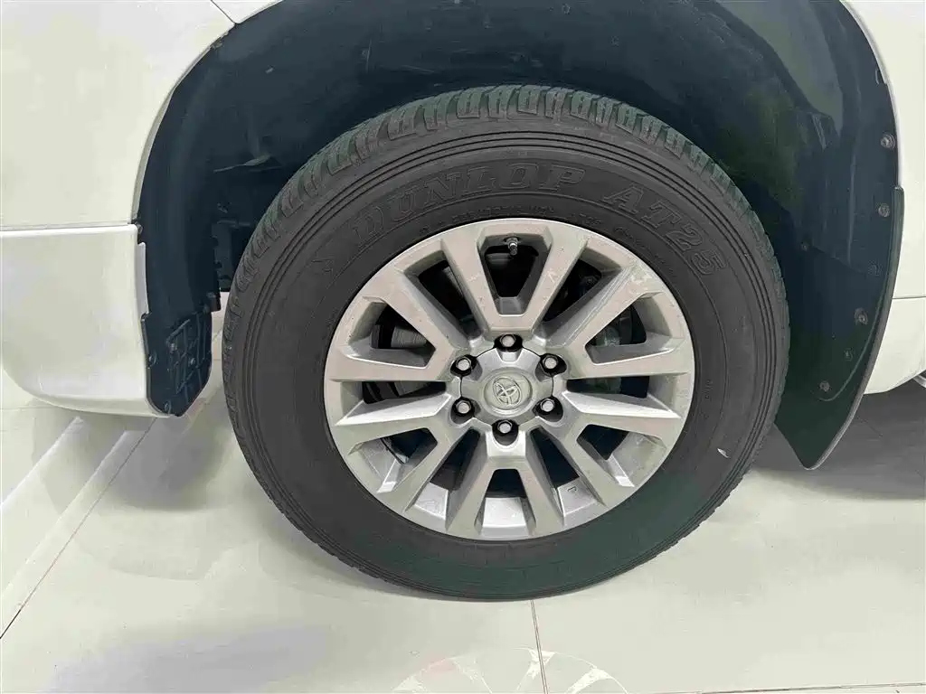 Toyota Prado — миниатюра 4