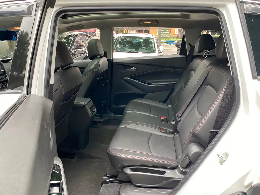 Chevrolet Volando — миниатюра 10