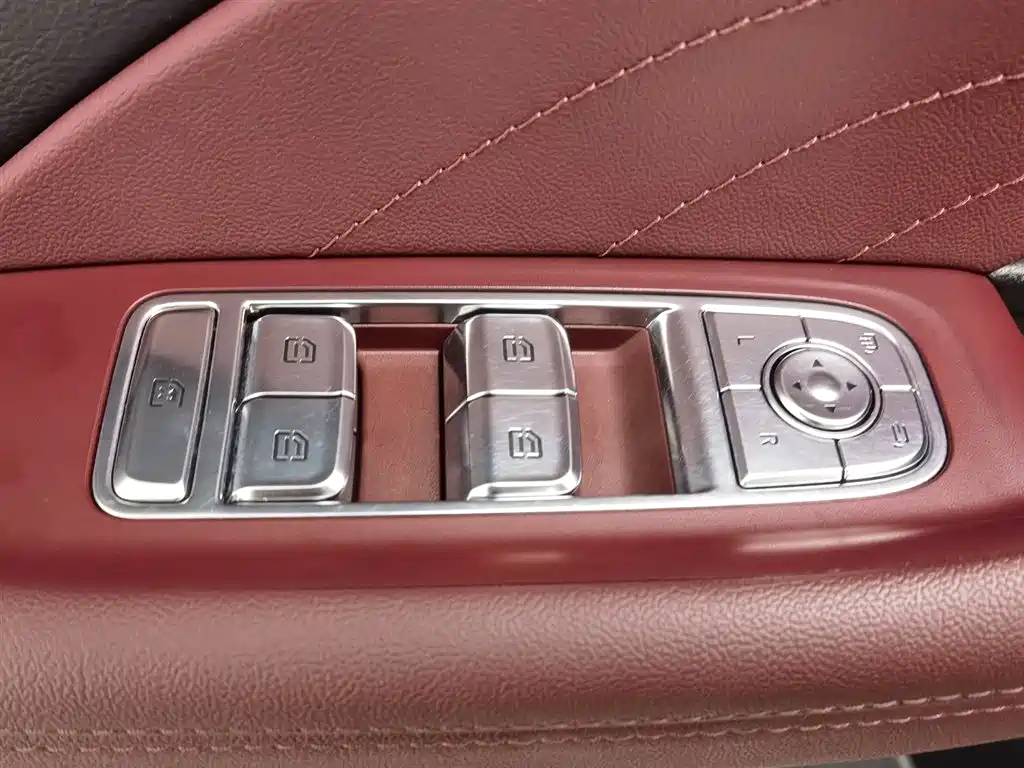 Hongqi H5 2023 2.0T AT