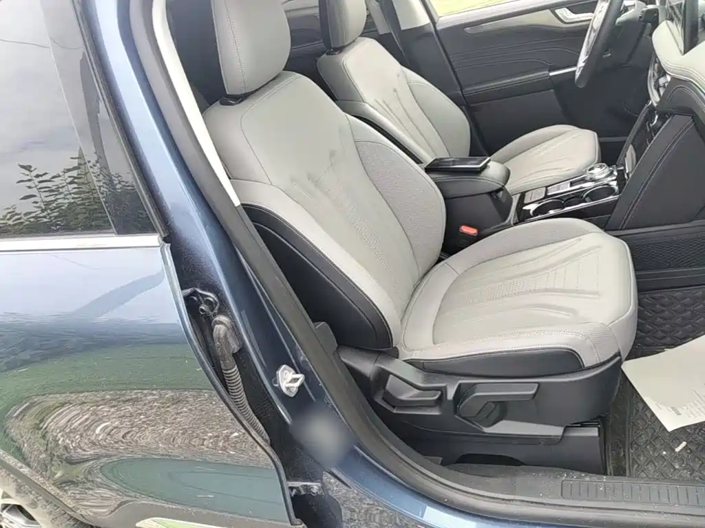 Ford Escape — миниатюра 25