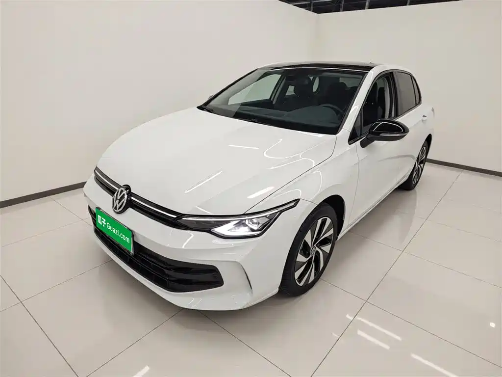 Volkswagen Golf 2025