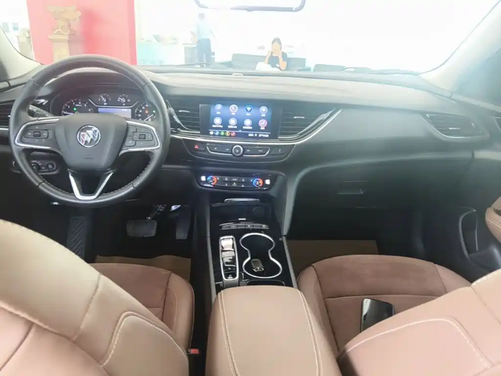Buick Regal — миниатюра 10