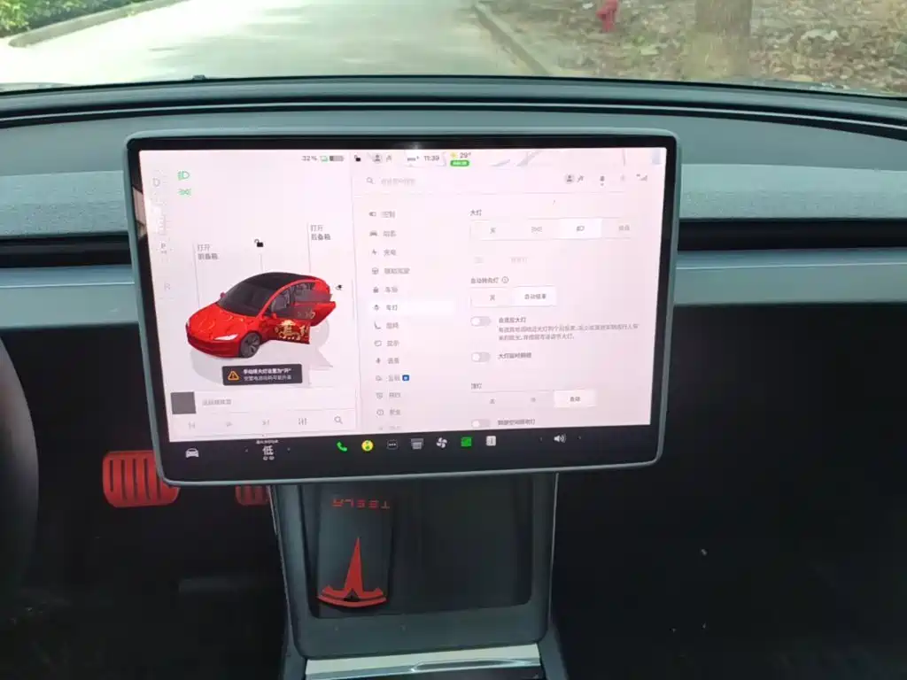 Tesla Model 3 — миниатюра 13