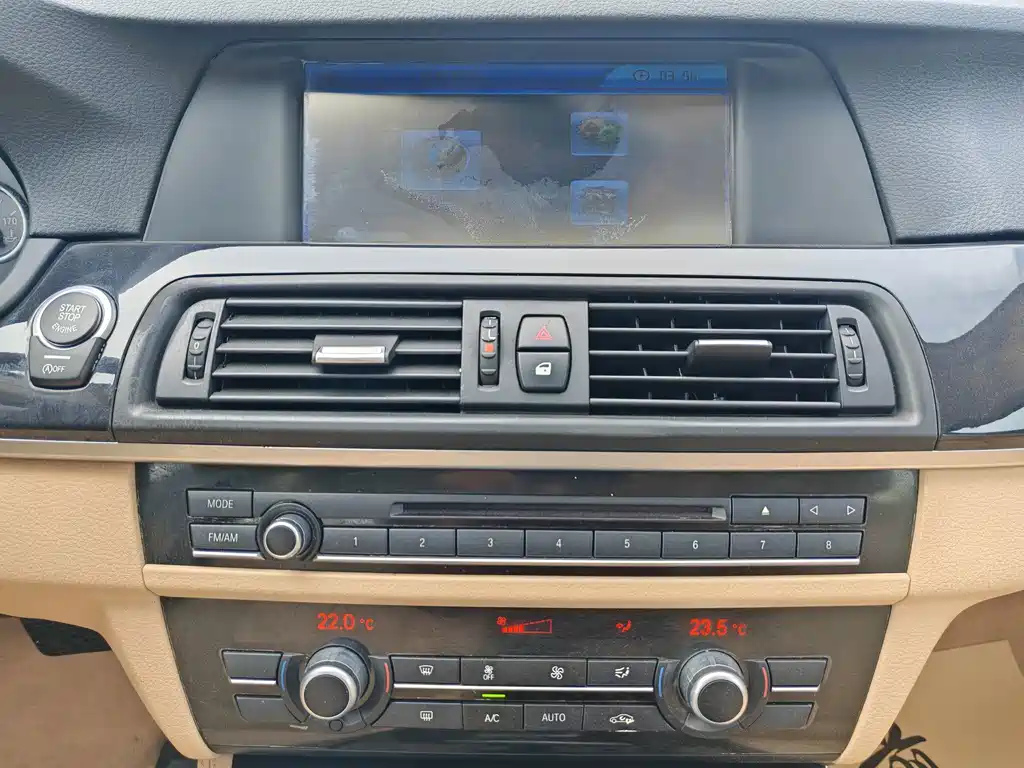 BMW 5 Series — миниатюра 12