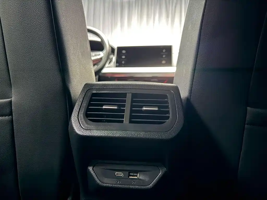 Volkswagen Lavida — миниатюра 16