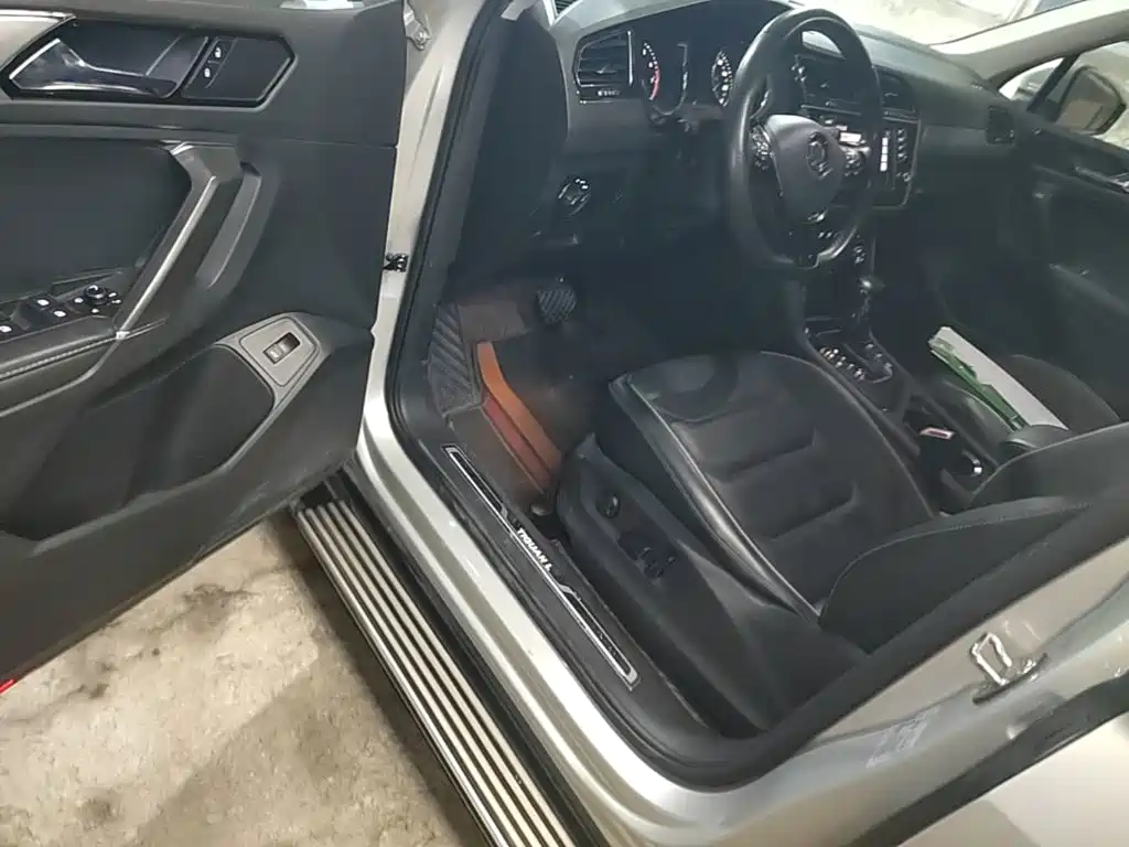 Volkswagen Tiguan L — миниатюра 16