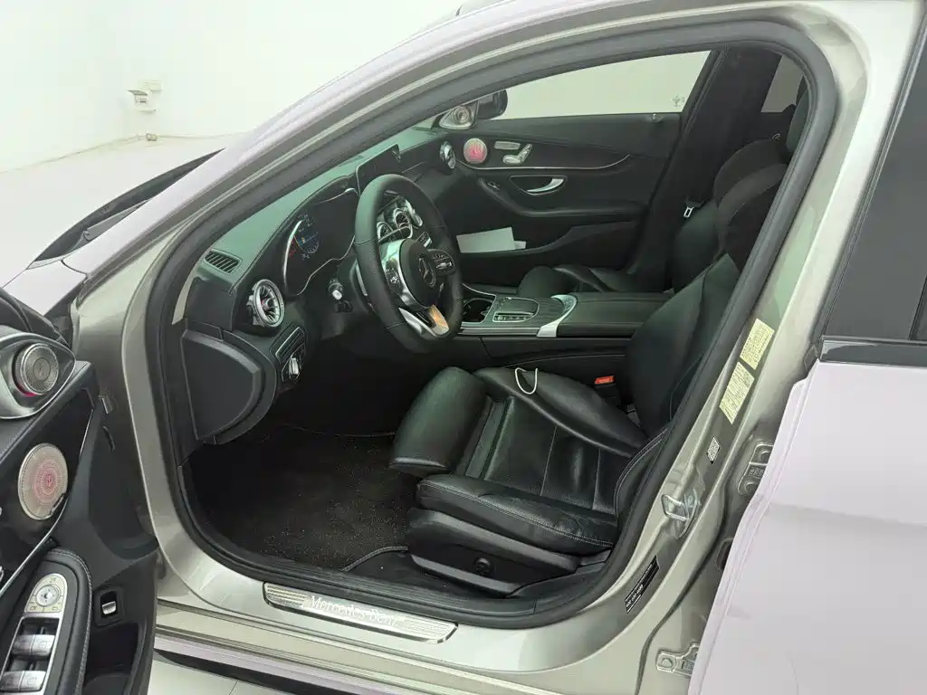 Mercedes-Benz C-Class — миниатюра 5