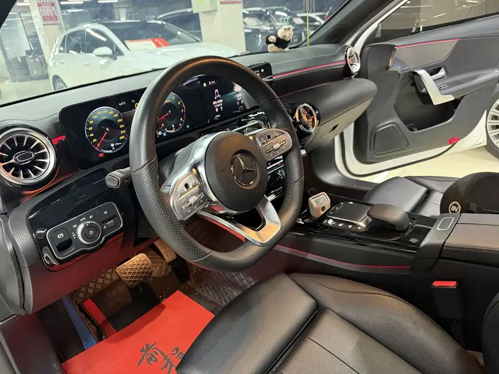 MERCEDES-BENZ A CLASS