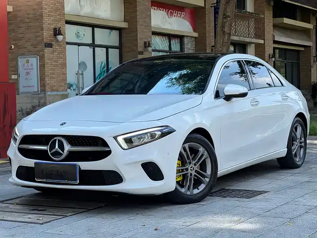MERCEDES-BENZ  A CLASS 2019