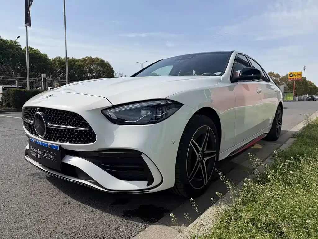 Mercedes-Benz C-Class 2024