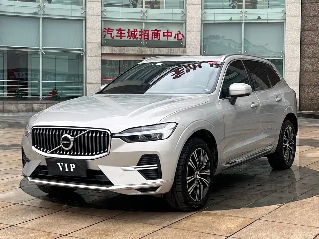 Volvo XC60 2022