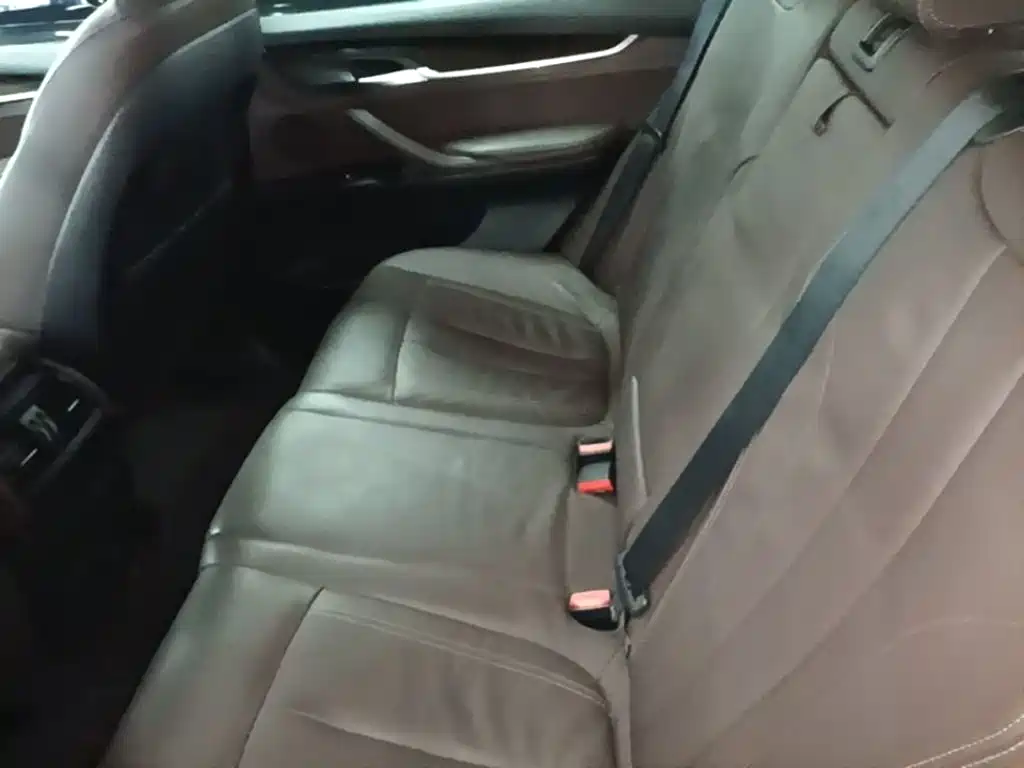 BMW X5 (Import) — миниатюра 17