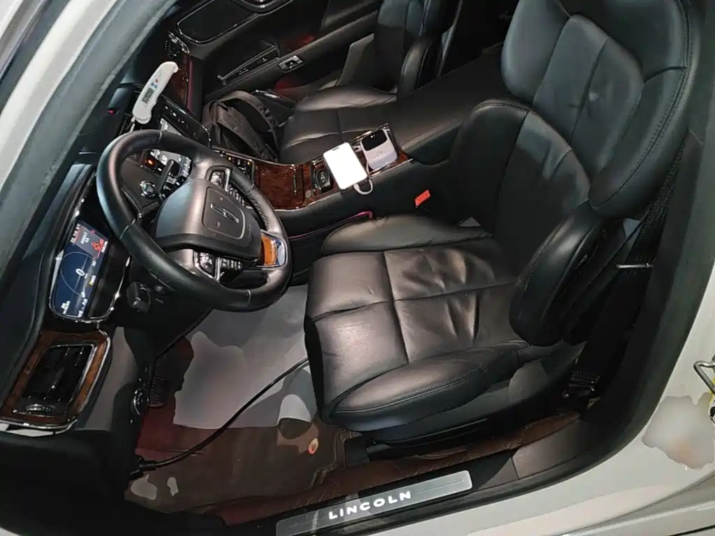 Lincoln Continental — миниатюра 15
