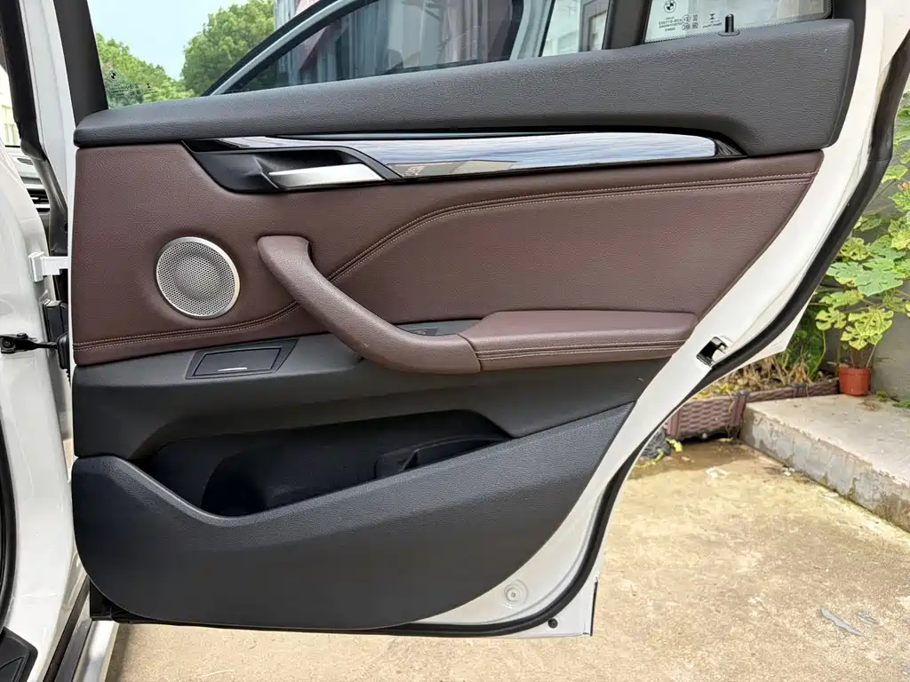 BMW X1 — миниатюра 17