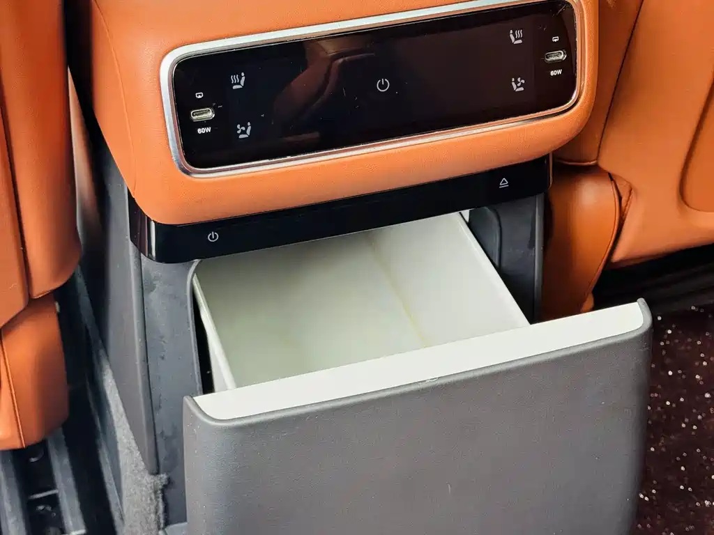 Li Auto Li L8 — миниатюра 9