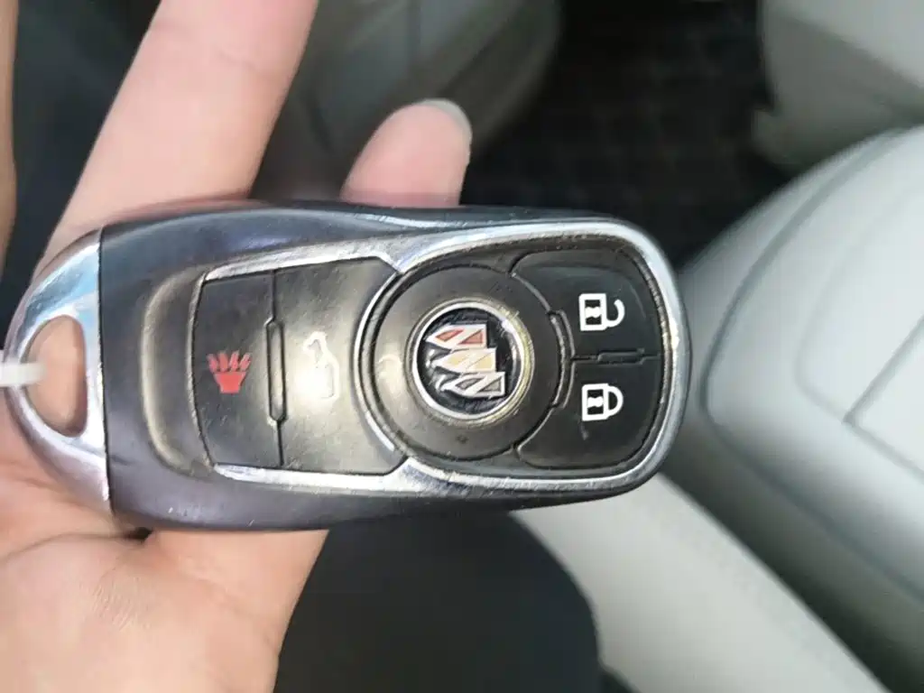 Buick GL8 — миниатюра 9