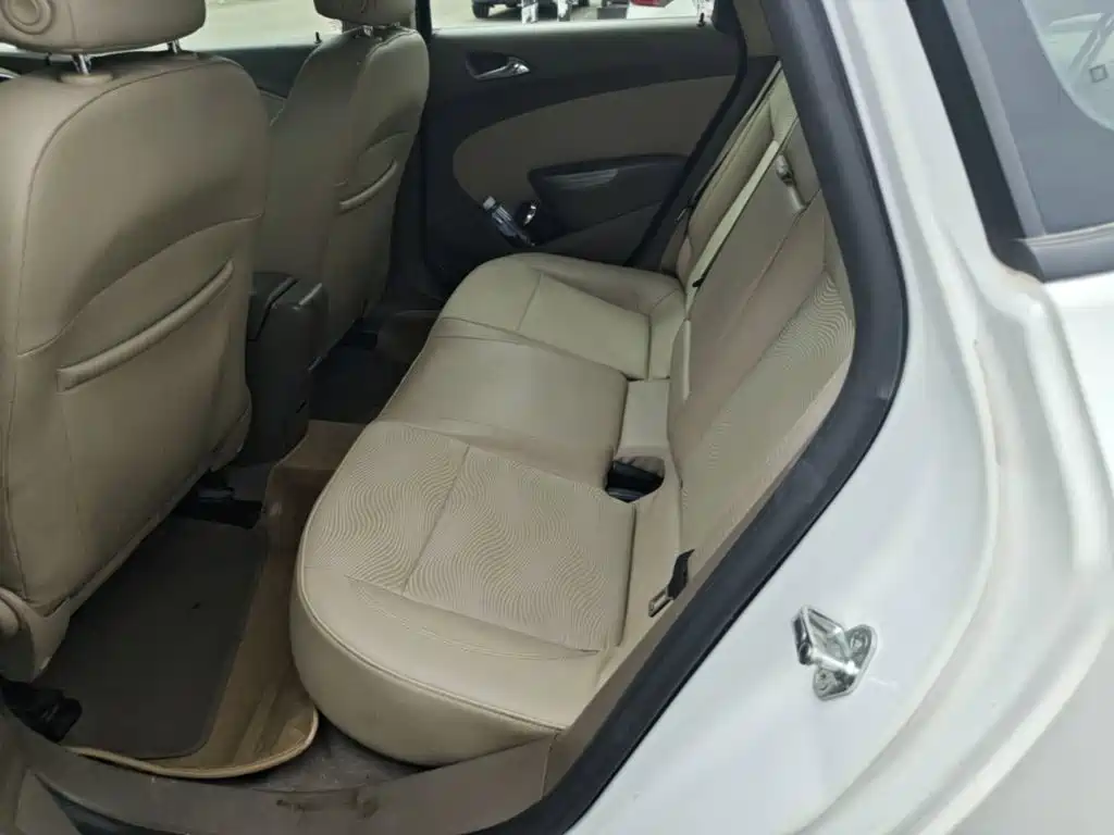 Buick Excelle — миниатюра 17
