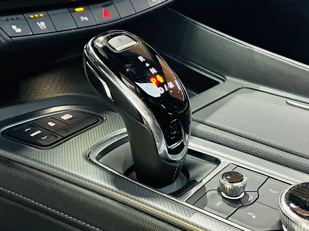 Cadillac CT5 — миниатюра 10