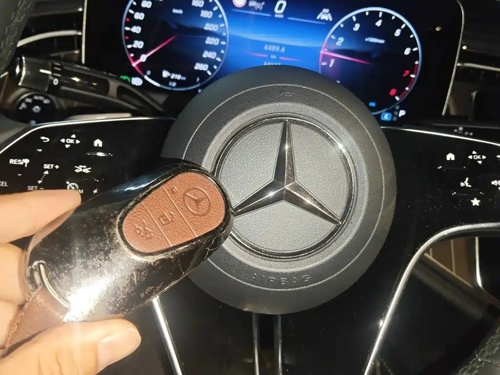 Mercedes-Benz E-Class — миниатюра 12