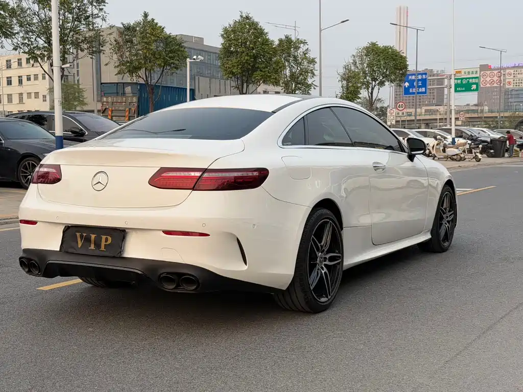 Mercedes-Benz E-Class (Import) — миниатюра 7