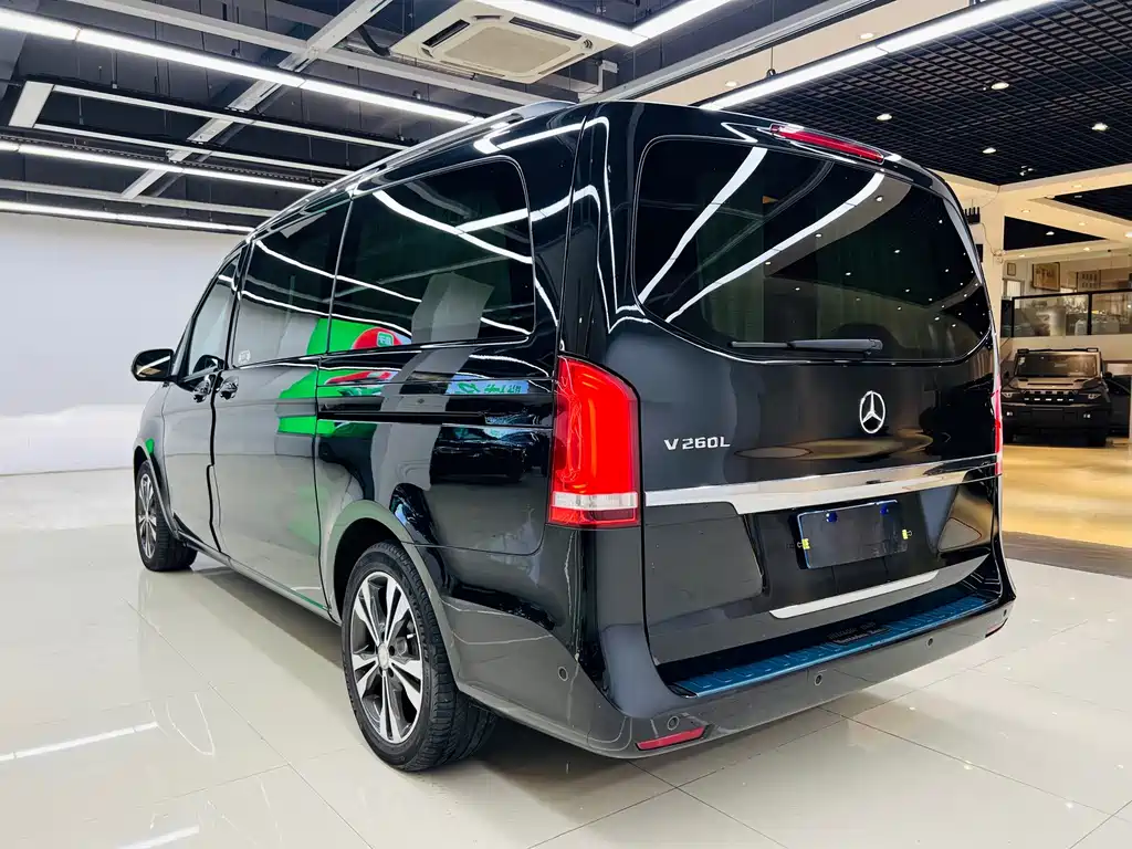 Mercedes-Benz V-Class — миниатюра 19
