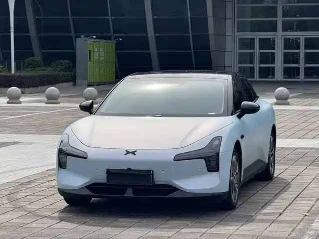 2025 Xpeng Mona M03
