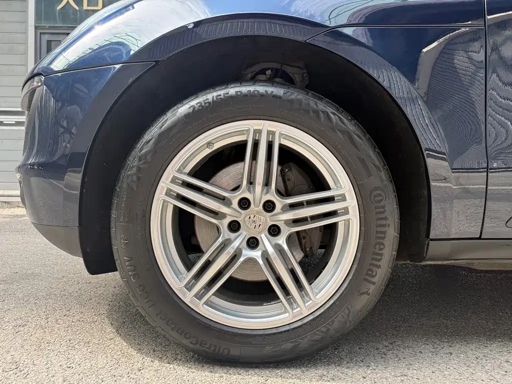 Porsche Macan — миниатюра 6