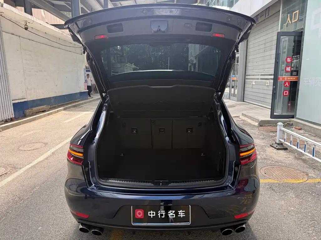 Porsche Macan — миниатюра 19
