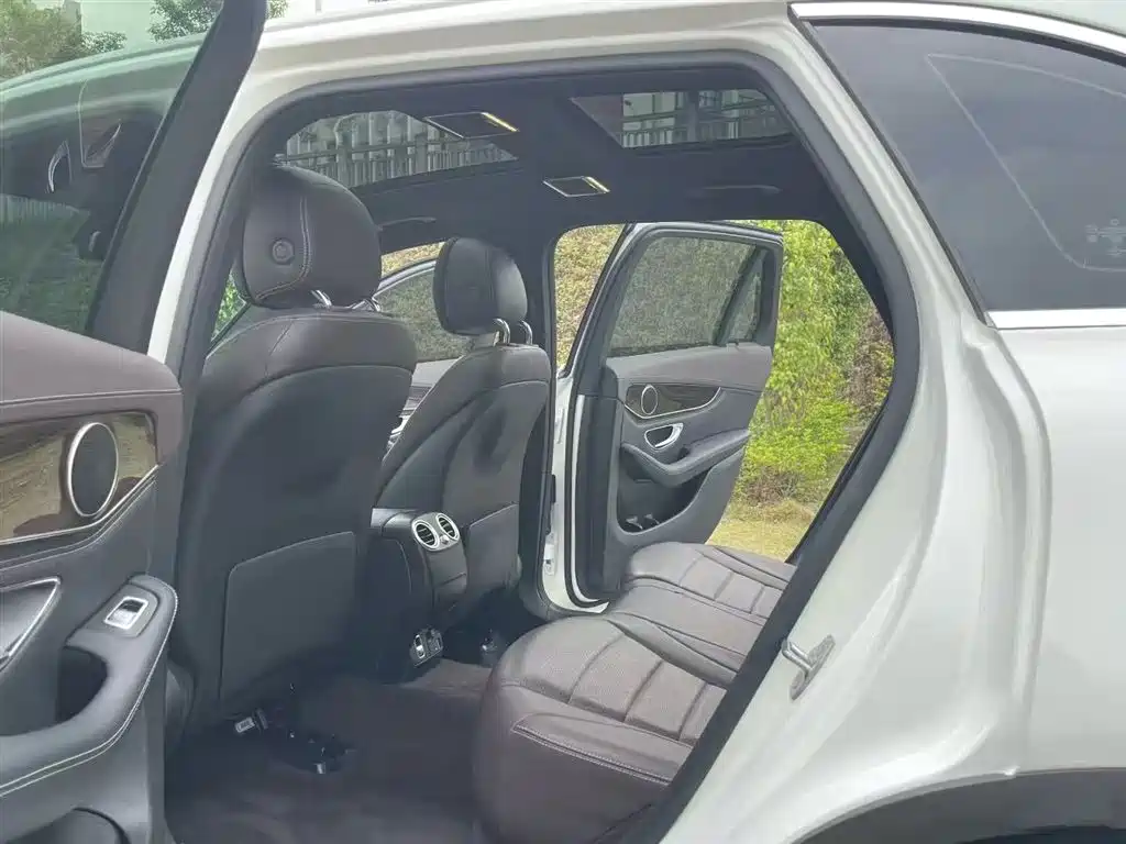 Mercedes-Benz GLC 2019 GLC 260 L 4MATIC