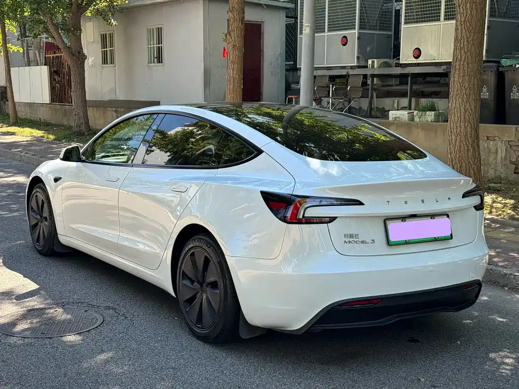Tesla Model 3 — миниатюра 38