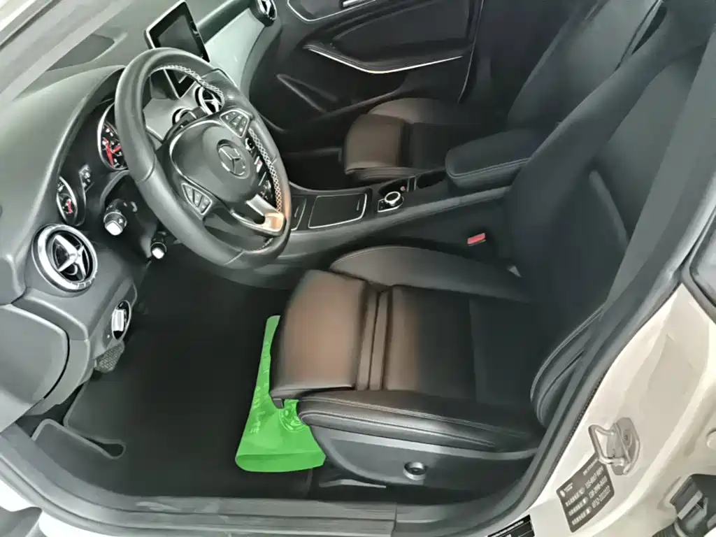 Mercedes-Benz CLA (Import) — миниатюра 15